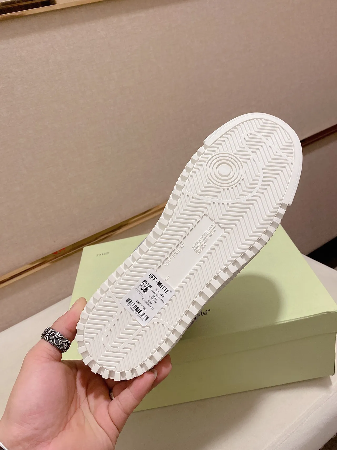 Off-White Bege Preto Alto Camurça Superior Tênis Lifestyle 2