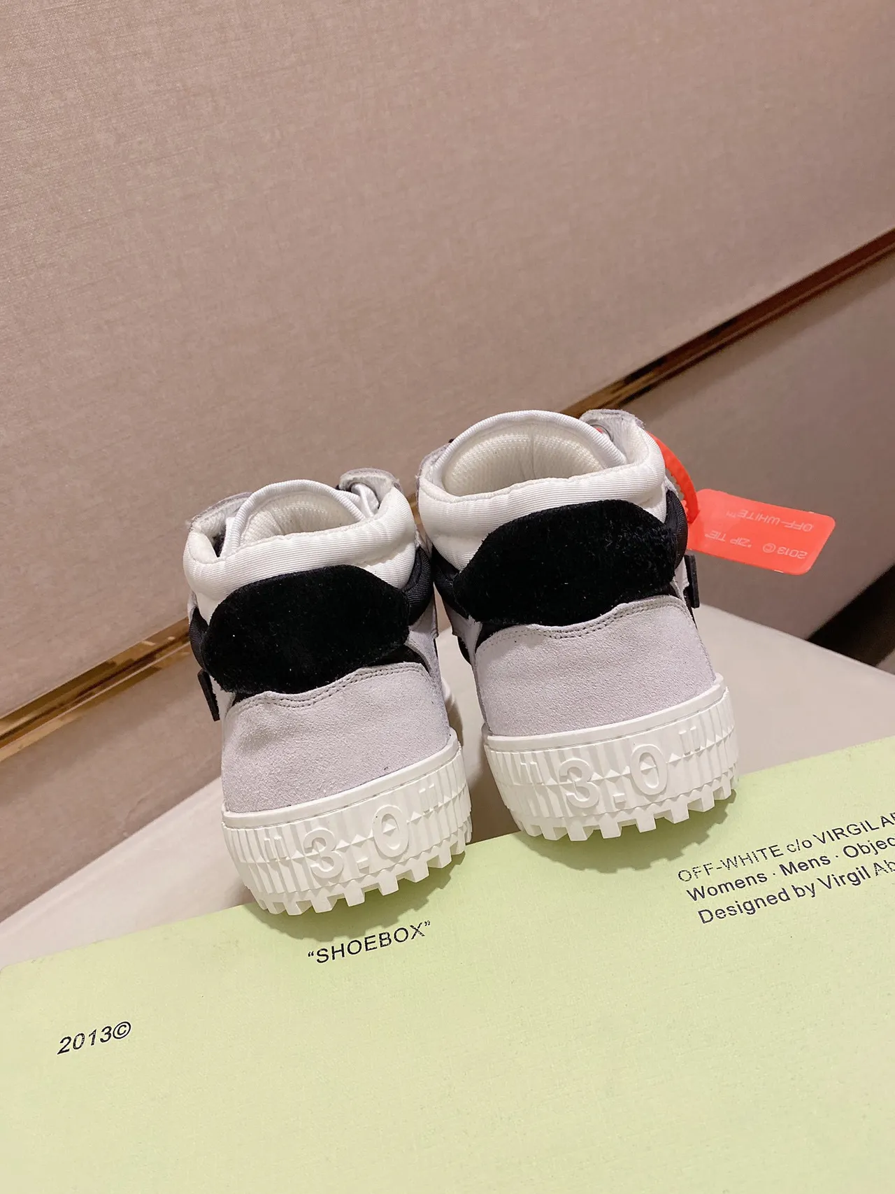 Off-White Bege Preto Alto Camurça Superior Tênis Lifestyle 3