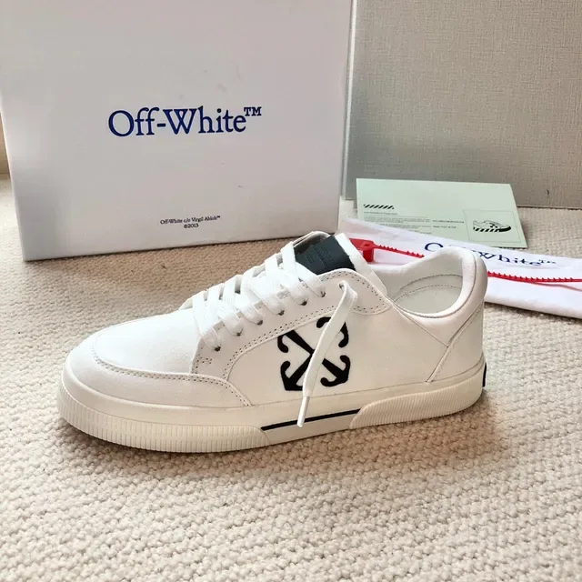Off-White Sneakers Lifestyle en Toile Noire à Silhouette Basse 5