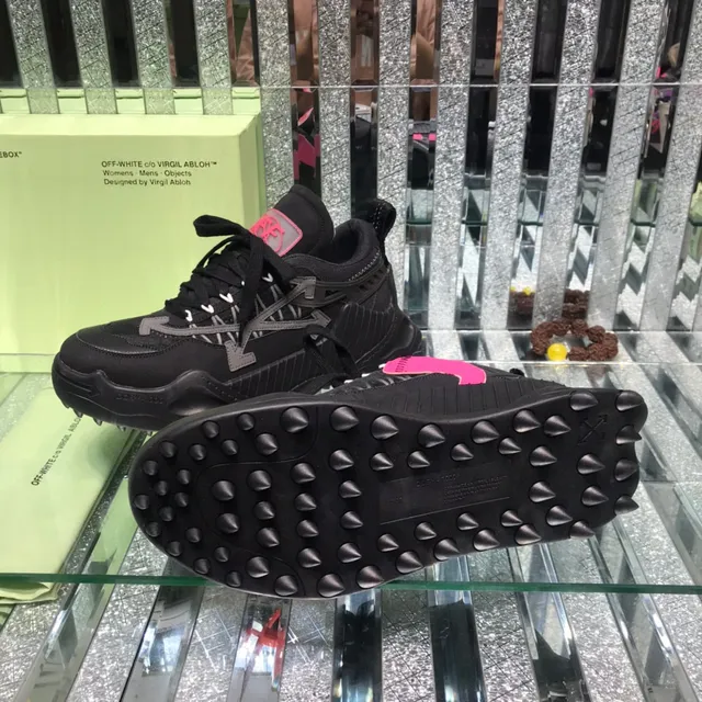 Off-White Industrial Runner Noir Gris Rouge Baskets avec semelle épaisse 2