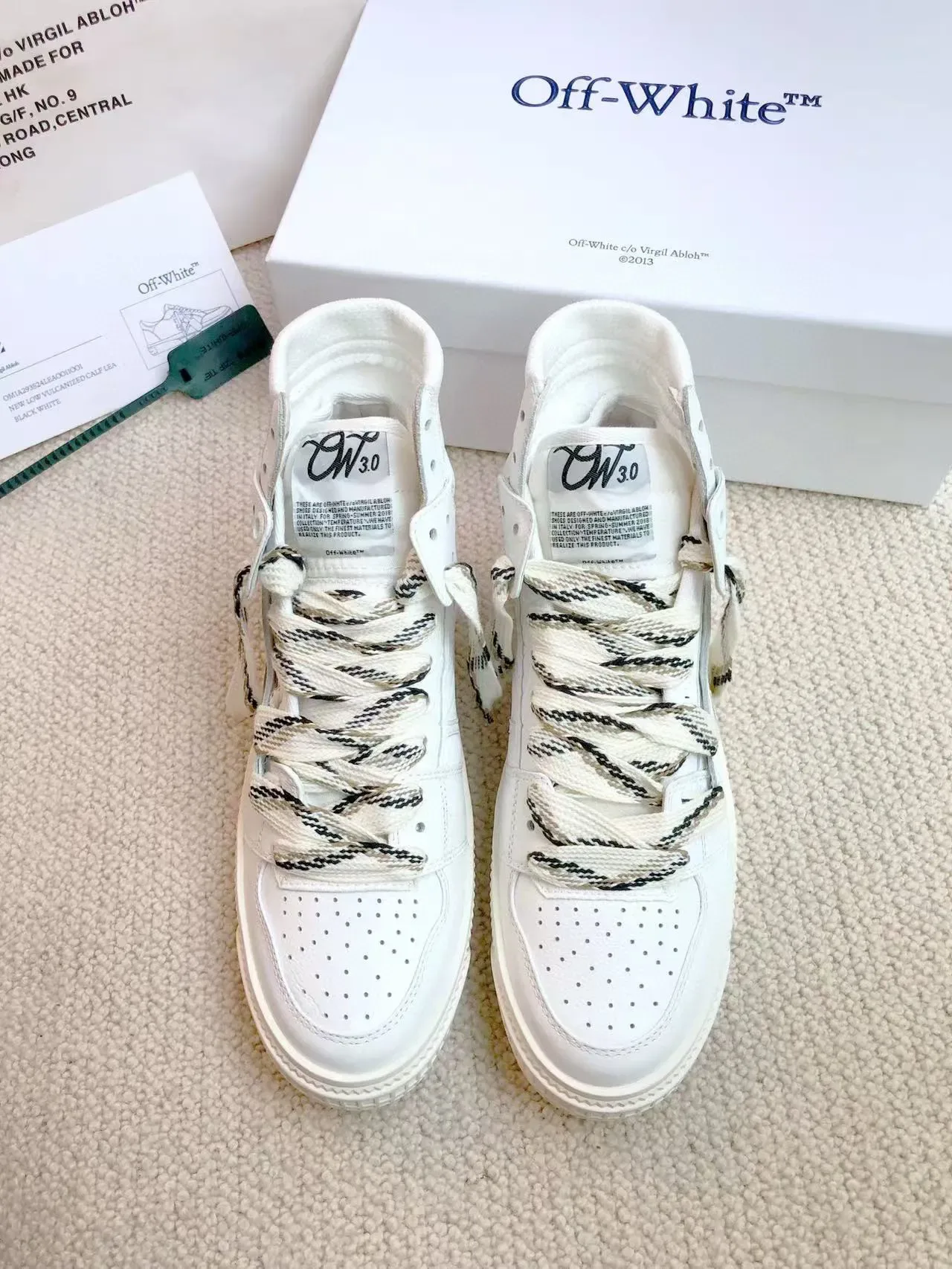 Off-White Chaussures Lifestyle en Cuir Multicolore Hautes 3
