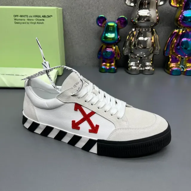 Off-White Chaussures Lifestyle en Daim Rouge avec Logo Flèche Diagonal 9