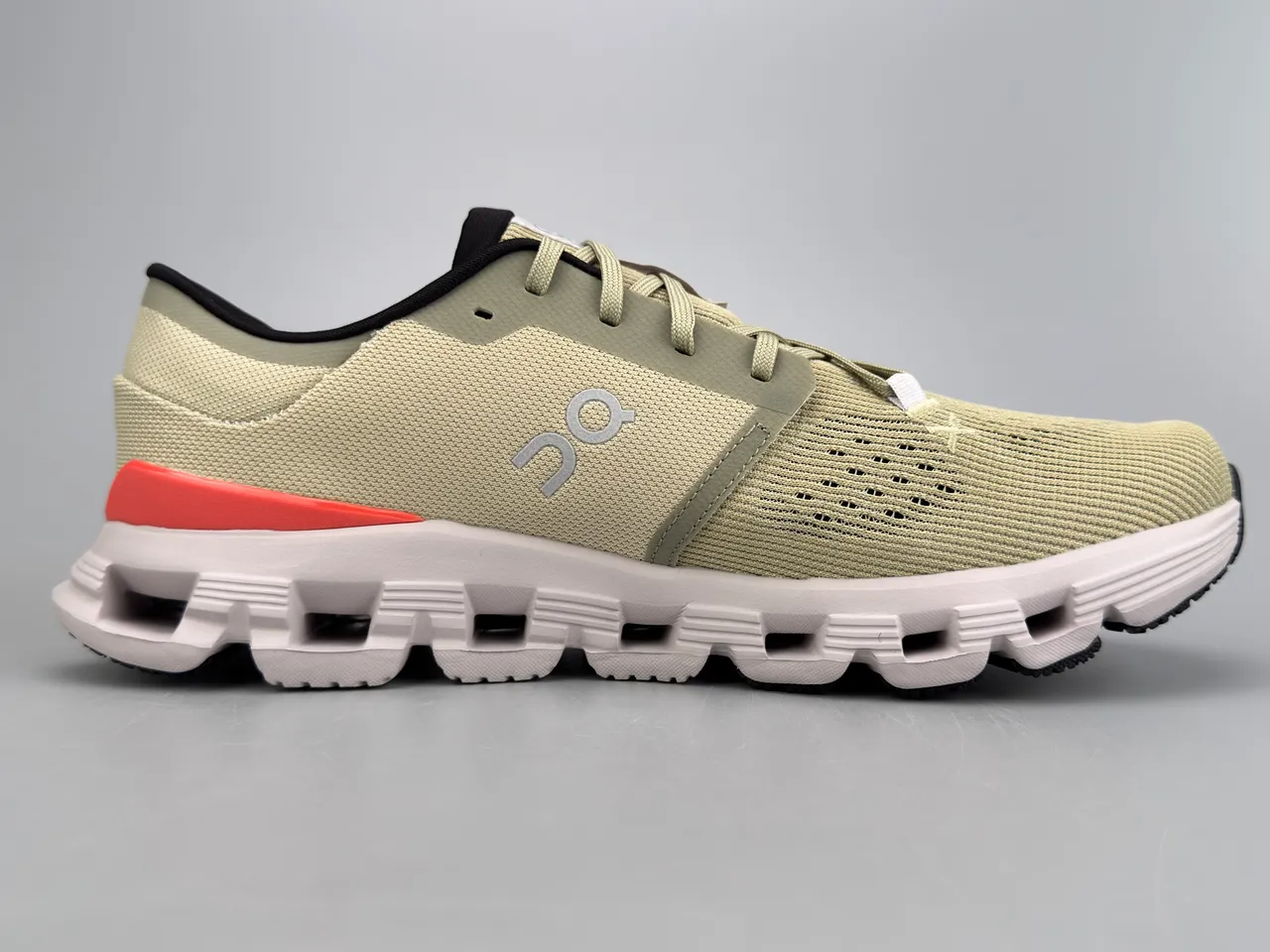 On Cloudmonster Beige Coral Tênis de corrida 10