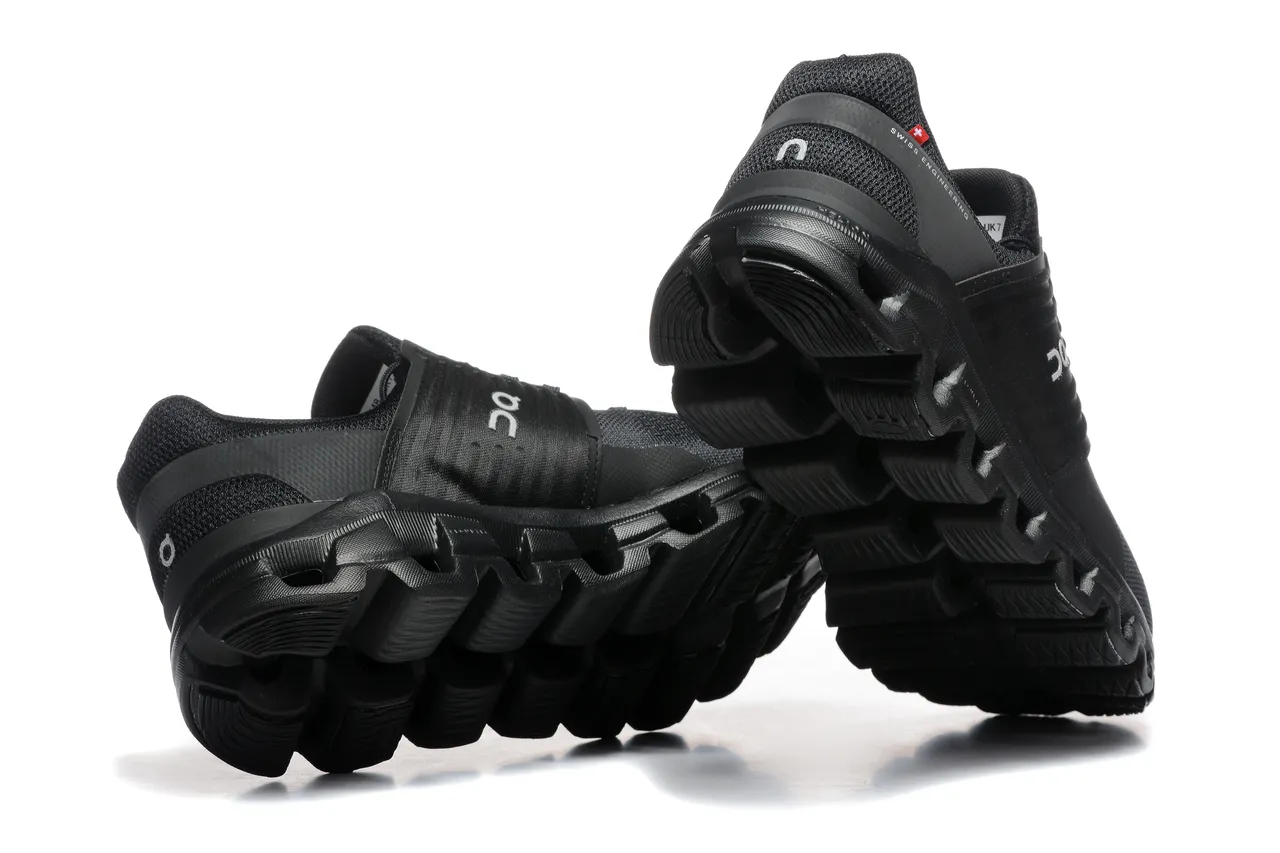 On Cloudmonster Zapatillas negras para correr 5