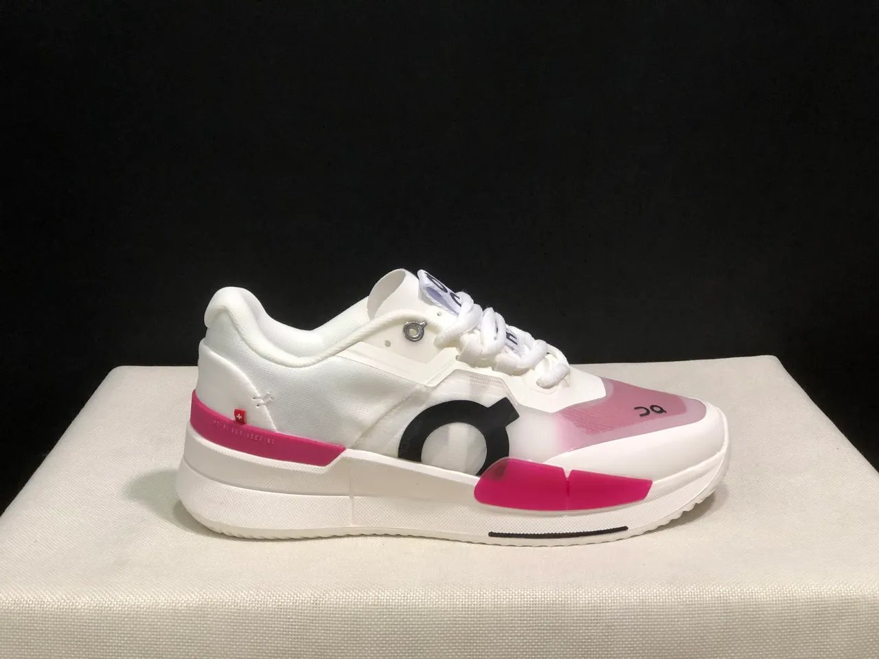 On THE ROGER Pro2 White Pink Running Shoes 8