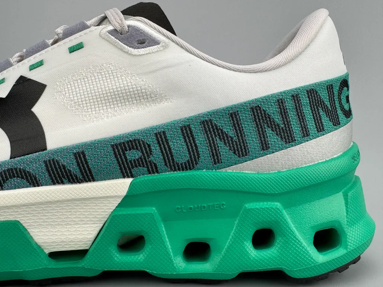 On White Green Engineered Podded Midsole Breathable Mesh Upper Running Shoes 5