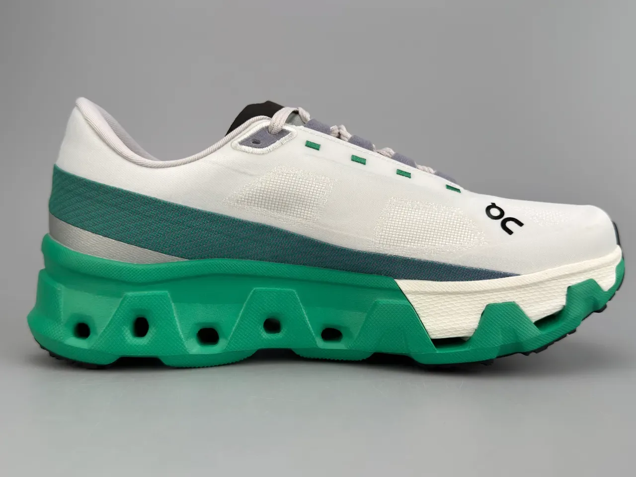 On White Green Engineered Podded Midsole Breathable Mesh Upper Running Shoes 10