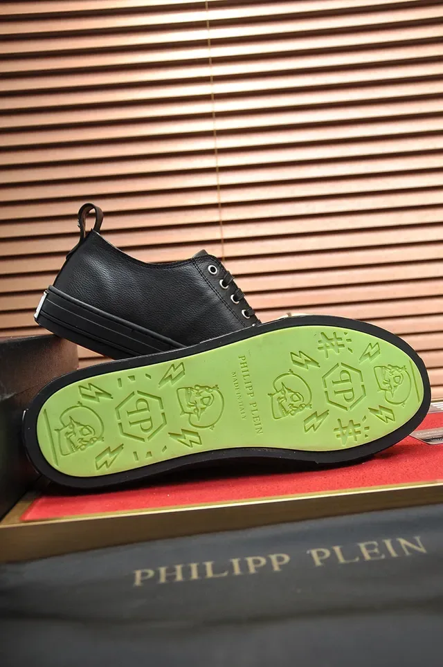 Philipp Plein Tênis Lifestyle de Couro Preto com Monograma Embossado 4