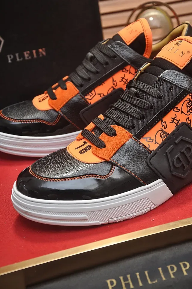Philipp Plein Sneakers Chunky Noires et Orange Low-Top en Cuir Patenté et Mélange Texturé 3