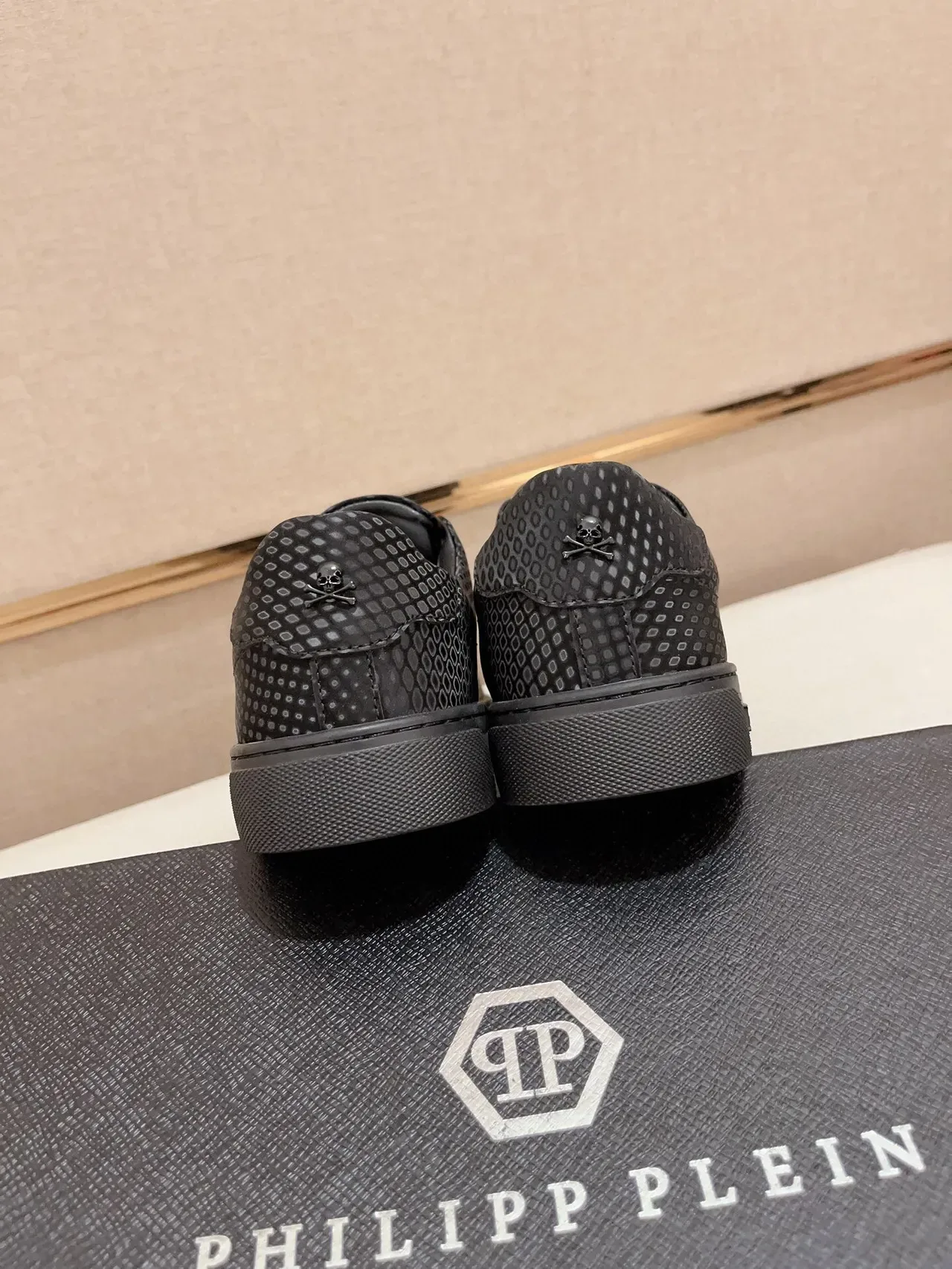Philipp Plein Black Textured Upper Branded Lace-Up Lifestyle Sneaker 7