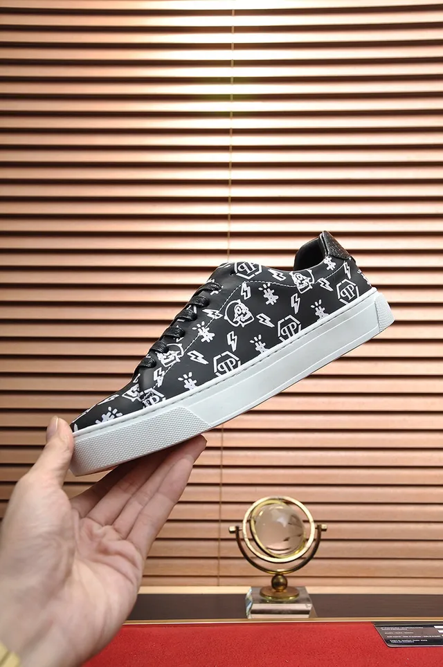 Philipp Plein Negro y Blanco Todo el sobre impresión gráfica grabada letra de marca estilo de vida zapatillas 6