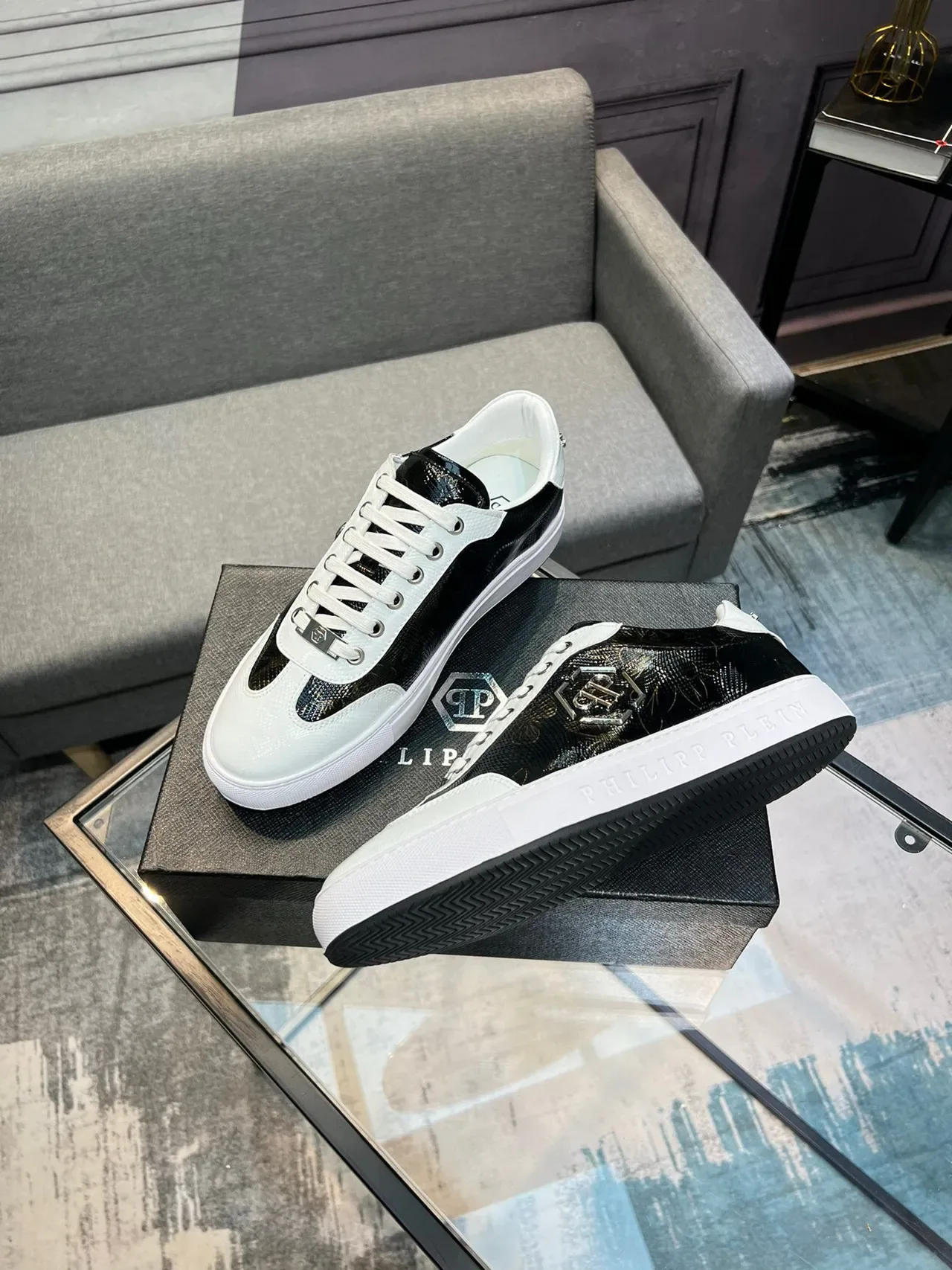 Philipp Plein أسود أبيض جلد مصقول أعلى لوحات متناقضة أحذية أسلوب حياة 4