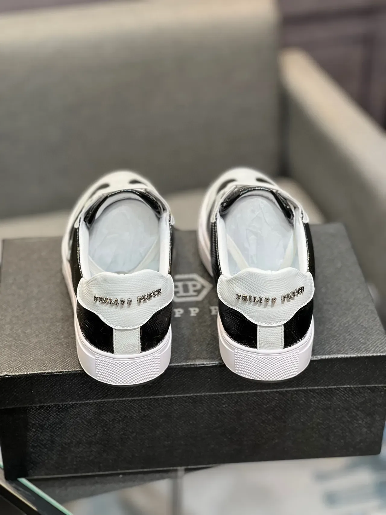 Philipp Plein أسود أبيض جلد مصقول أعلى لوحات متناقضة أحذية أسلوب حياة 8