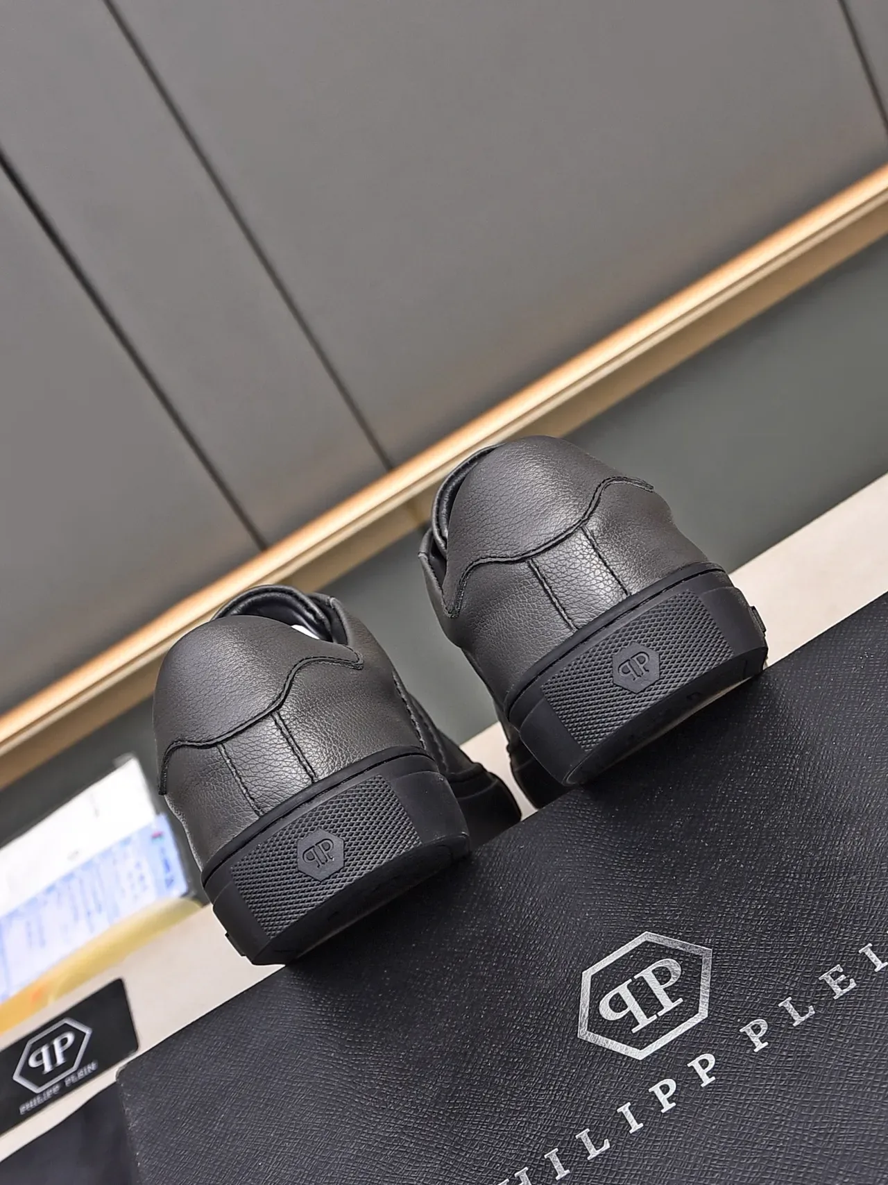 Philipp Plein رمادي أسود جلد حبيبي علوي بانل خياطة عمودية حذاء نمط حياة 3