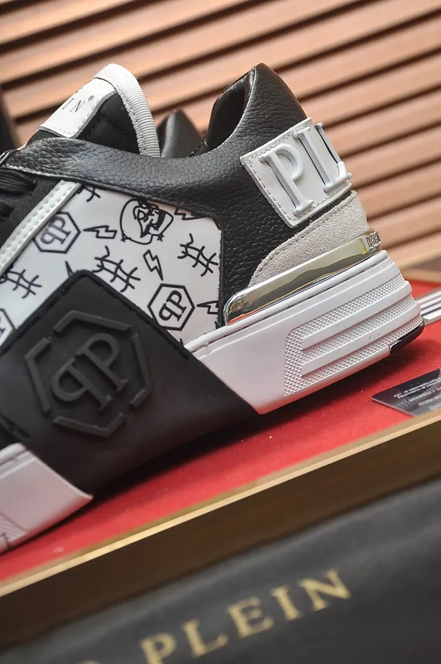 Philipp Plein Logo Plaque Graffiti-Print Noir et Blanc Chaussures Lifestyle 2