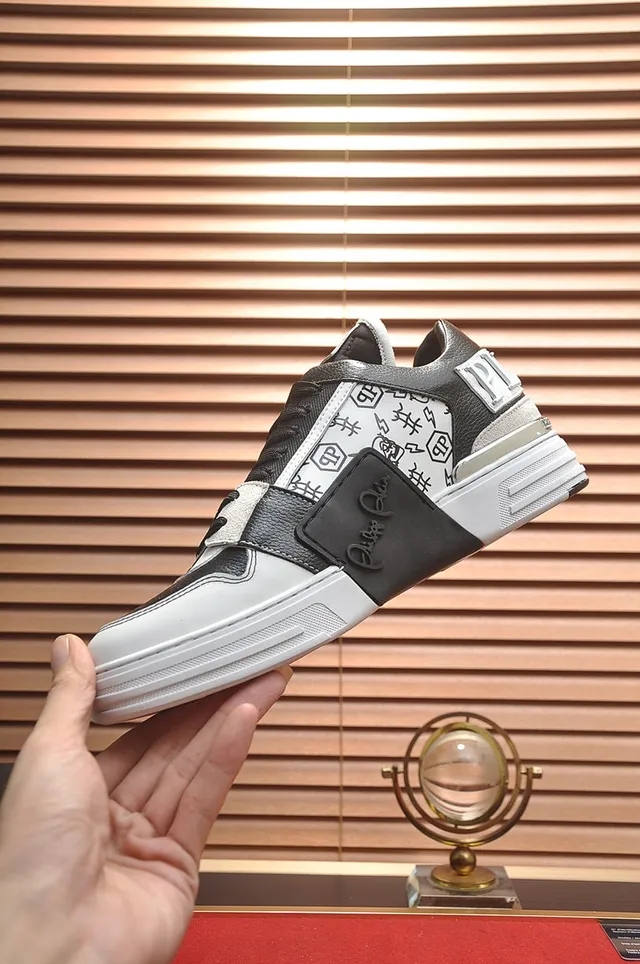 Philipp Plein Logo Plaque Graffiti-Print Noir et Blanc Chaussures Lifestyle 6