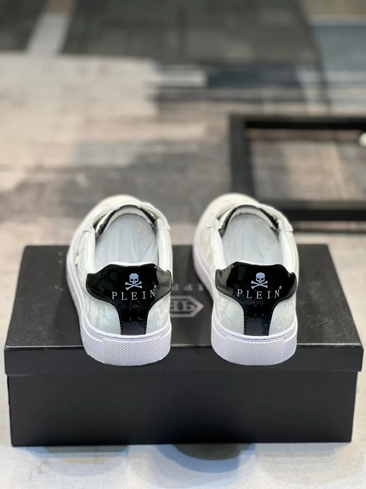 Philipp Plein White Metallic Logo Lifestyle Sneaker 3