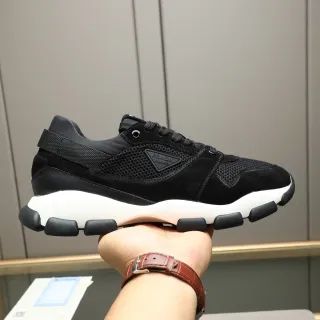 Prada Cloudbust حذاء رياضي أسود وأبيض سميك