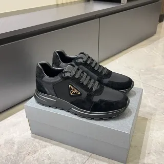 Prada Cloudbust حذاء رياضي أسود سويدي ونايلون نمط حياة