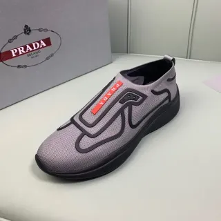 Prada Cloudbust رمادي وأسود حذاء نمط حياة بدون إغلاق