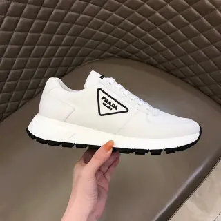 Prada Cloudbust Blanc Noir Low-Top Cuir Synthétique Baskets Lifestyle