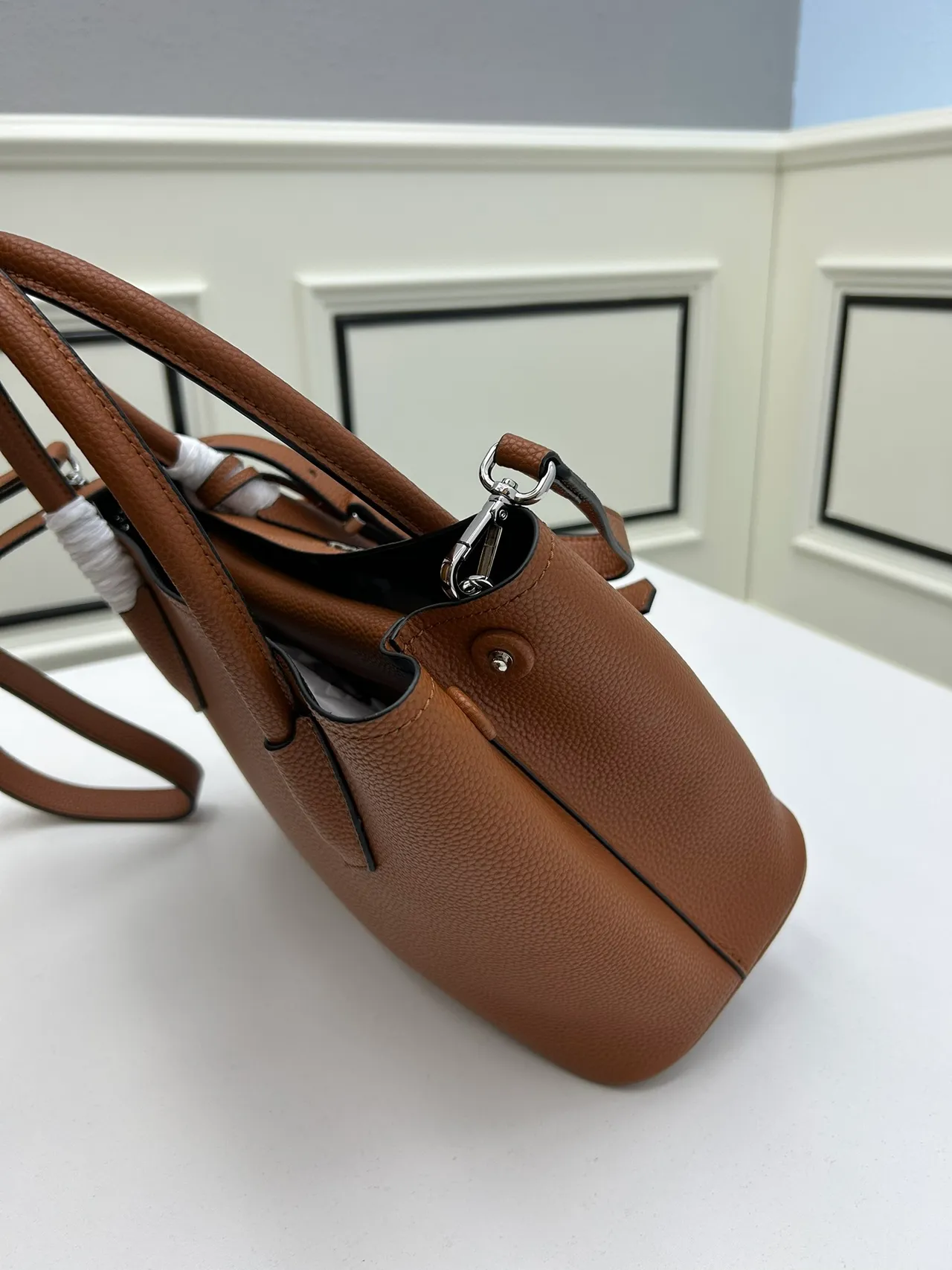 Prada Galleria বাদামী পেবল্ড লেদার টপ-হ্যান্ডল টোট ব্যাগ 5
