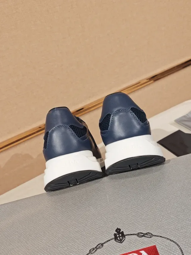 Prada Re-Nylon Runner Bleu Marine Cuir Maille Sneakers Lifestyle 3