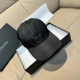 Prada স্ট্রাকচার্ড কালো বেসবল ক্যাপ