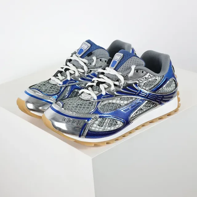 Puma Bleu Argent Métallique Et Panneaux De Maille De Ventilation En Overlay Sneakers Lifestyle 2