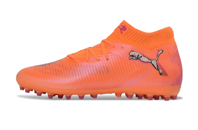 Puma Chaussures de soccer à gazon artificiel orange rose, col tricoté à côtes, empaumure synthétique sur le forefoot, coupe haute 7