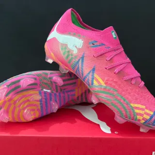 Puma Pink Multicolor Low-Cut Knit Upper Asymmetric Lacing Firm-Ground Soccer Shoes