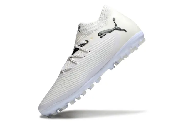 Puma Chaussures de football blanc noir col maille côtelé recouvrement synthétique Artificial-Grass 3