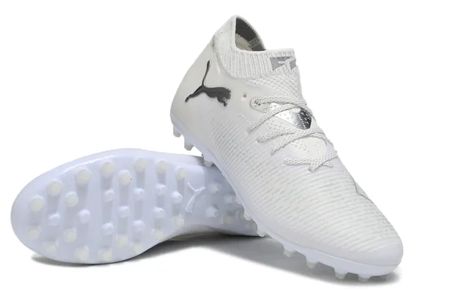 Puma Chaussures de football blanc noir col maille côtelé recouvrement synthétique Artificial-Grass 4