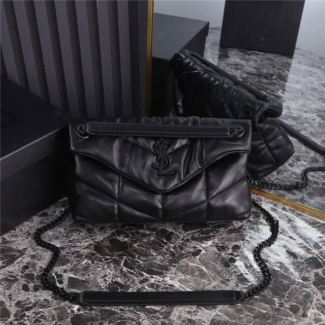 Saint Laurent Loulou Sac en Beige Gold avec coutures quilted diamond stitching envelope flap chain 19