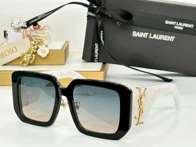 Saint Laurent Loulou Óculos de Sol Oversized Quadrado Preto e Branco Acetato Marmolado 9