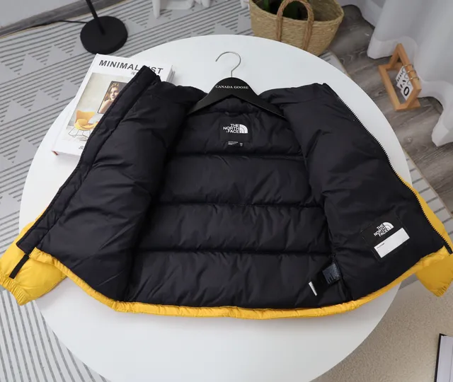 The North Face Green Black Quilted Puffer Contrast Yoke Down Jacket 23
