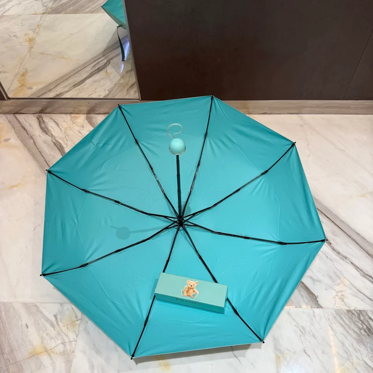 Tiffany & Co. Bolso Canopy estampado de oso de peluche azul beige 5