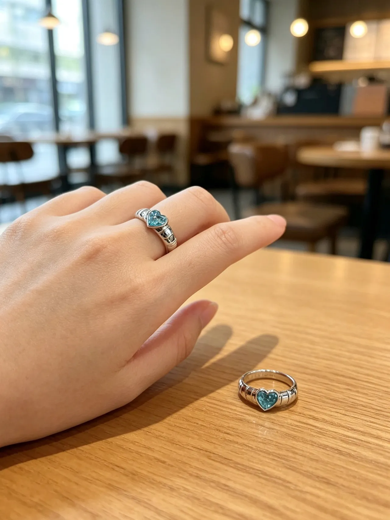 Tiffany & Co. Anel de banda polido com múltiplos sulcos com gema em serti de aro em forma de coração de prata azul 9
