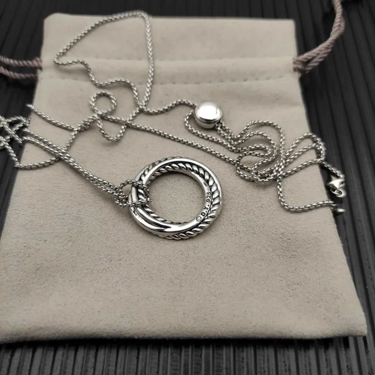 Tiffany & Co. HardWear Triple Círculo Pavé Colar com Pingente de Corda 4