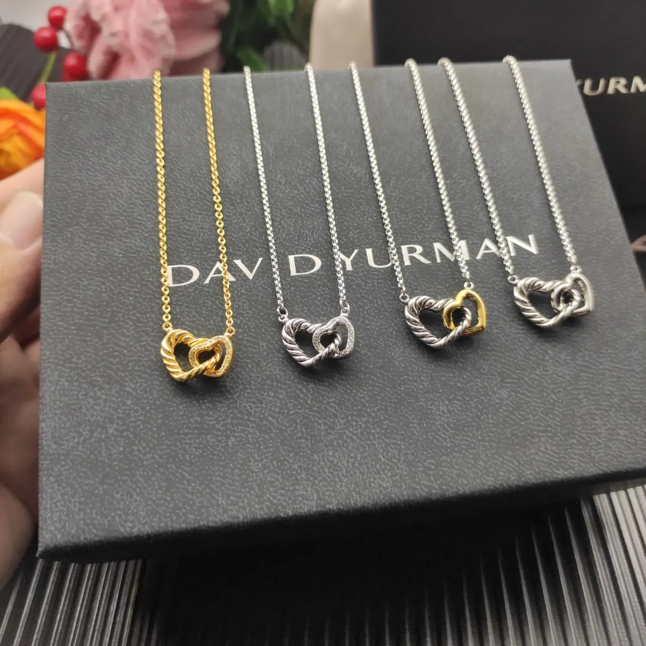 Tiffany & Co. Return to Tiffany Interlocking Hearts Gold Necklace 2