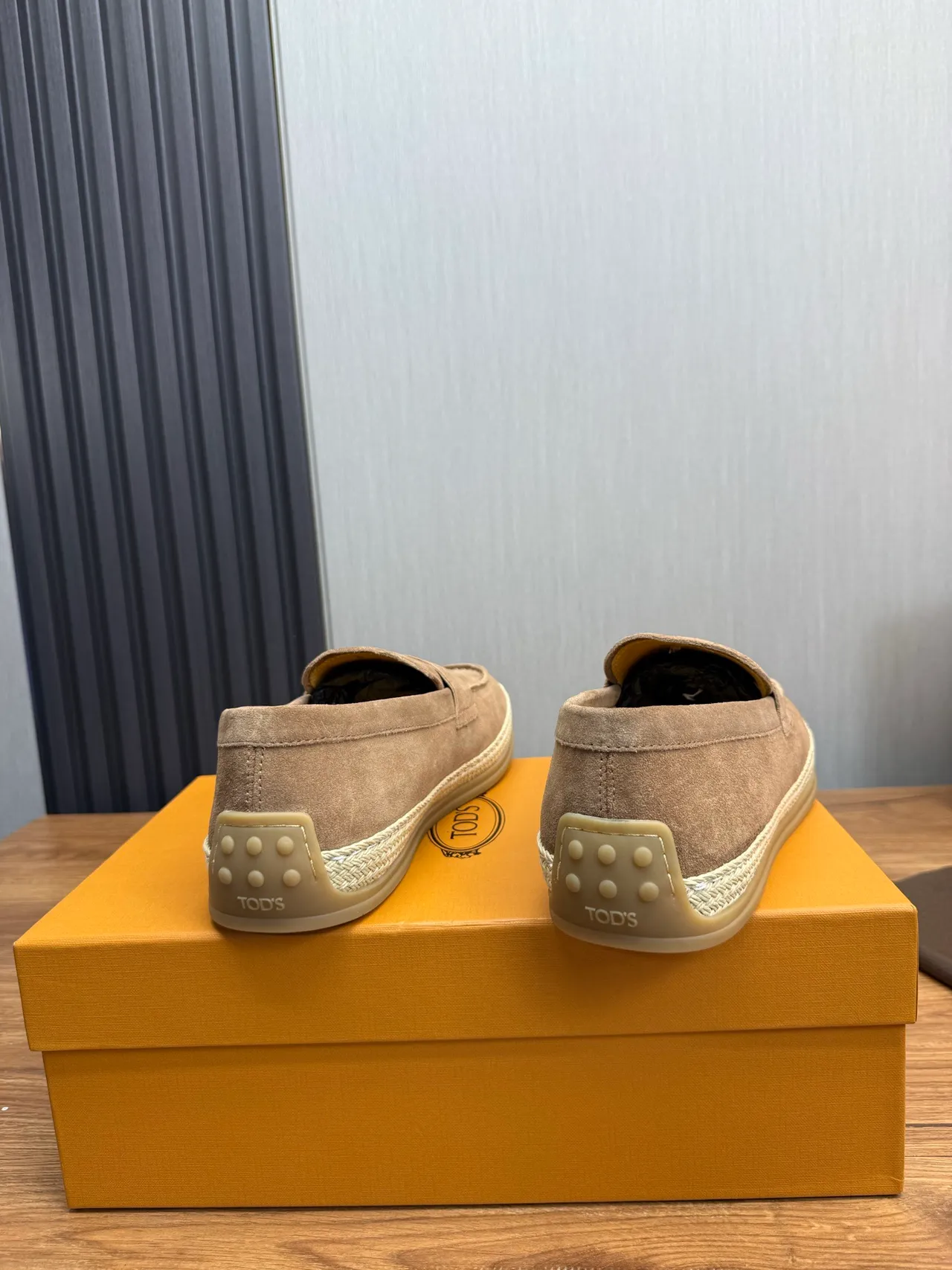 Tod's Mocassin en Daim Beige Marron avec Bride Penny 5