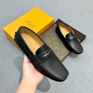 Tod's Negro y Beige Cuero Hebilla Horsebit Loafer