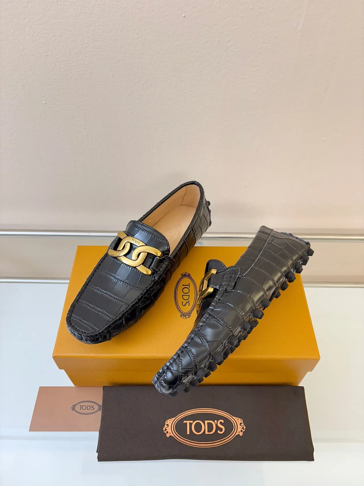 Tod's Preto Dourado Crocodilo Embossado Couro Fivela Horsebit Mocassim 2