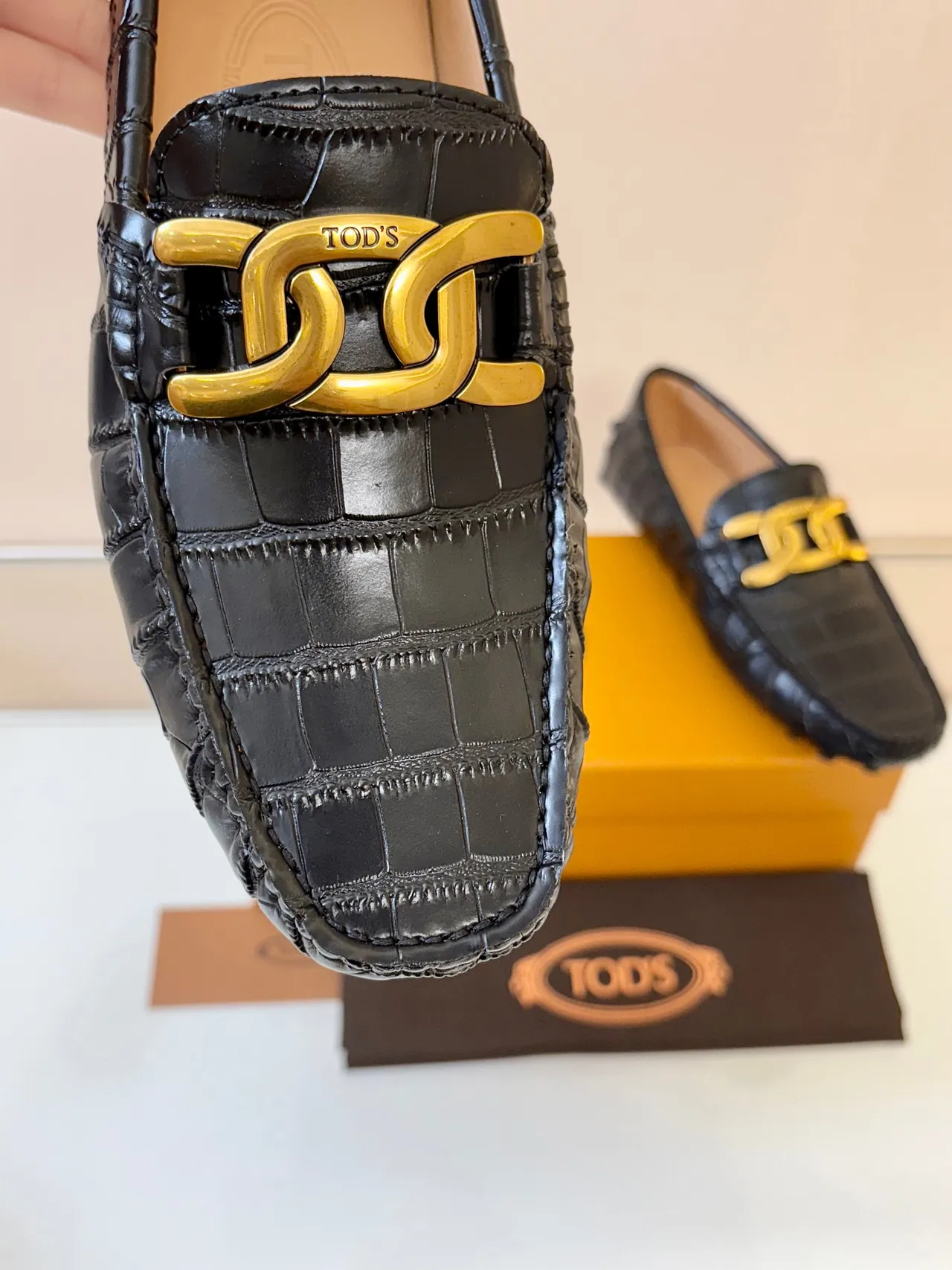 Tod's Preto Dourado Crocodilo Embossado Couro Fivela Horsebit Mocassim 3