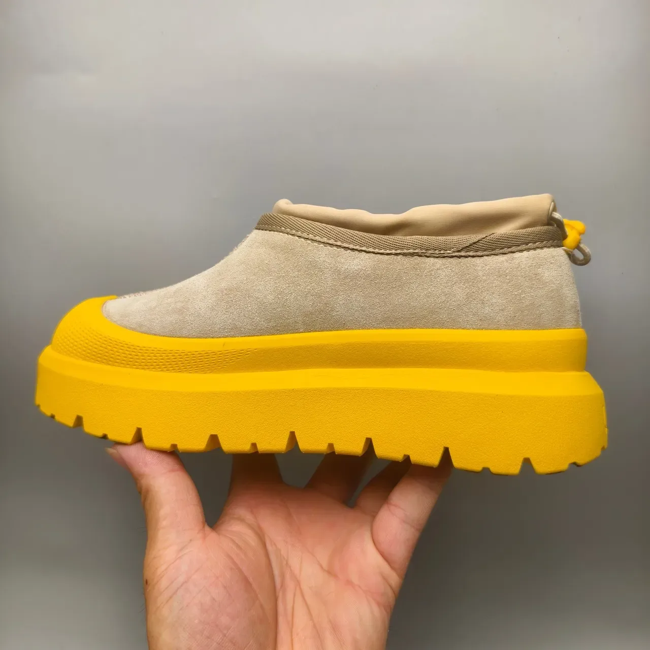UGG Beige Yellow Slip-On Platform Sole Lifestyle Sneakers 7