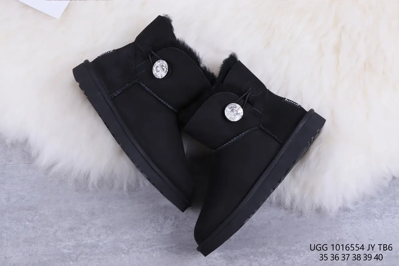 UGG أحذية كاحلية سوداء بطانة شيرلينج من السويدي 7