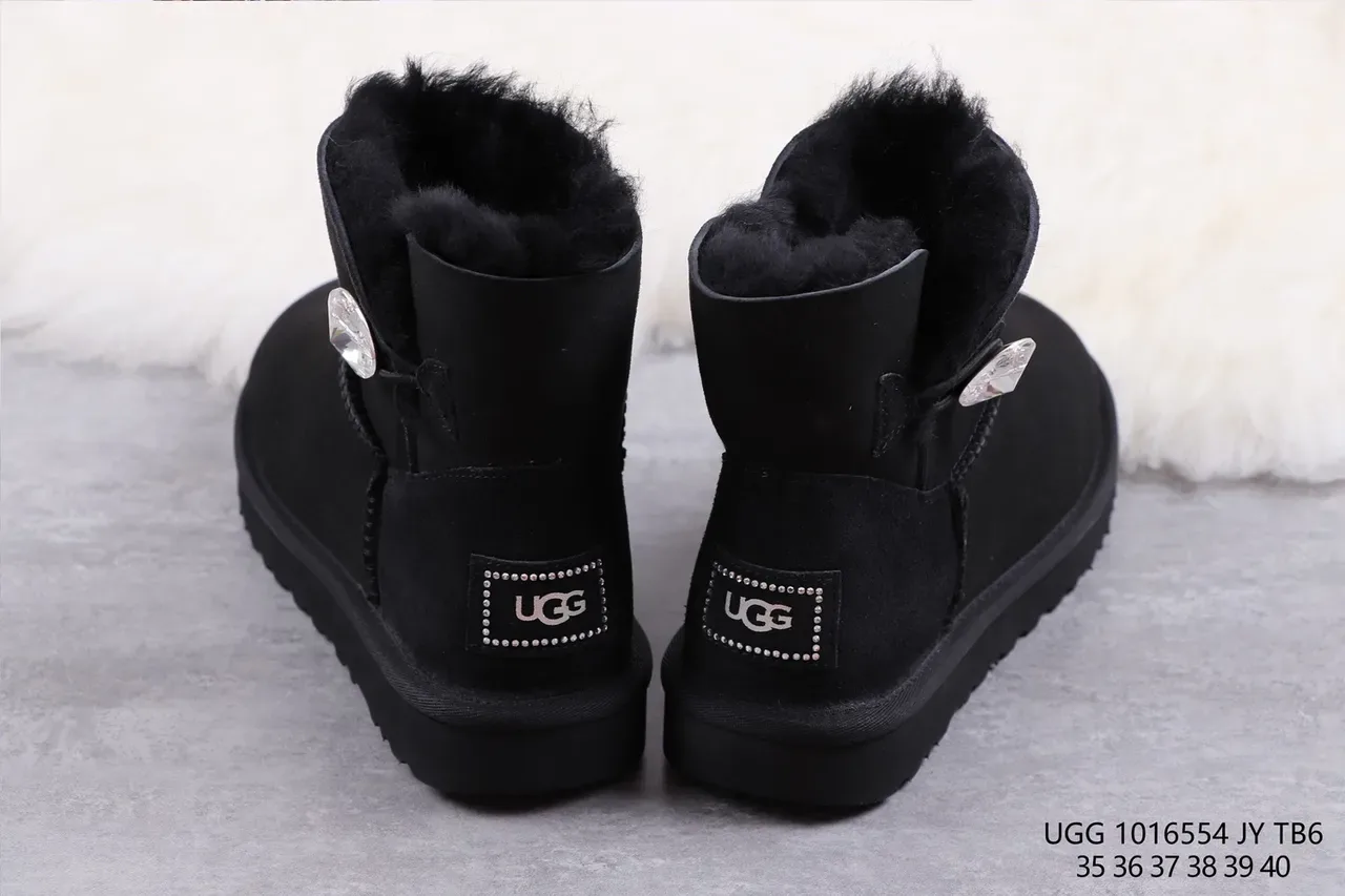 UGG أحذية كاحلية سوداء بطانة شيرلينج من السويدي 8