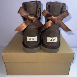 UGG Brown Beige Suede Upper Shearling Lining Snow Boots