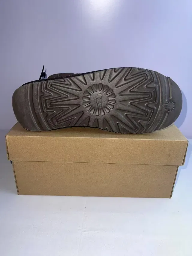 UGG Brown Beige Suede Upper Shearling Lining Snow Boots 2