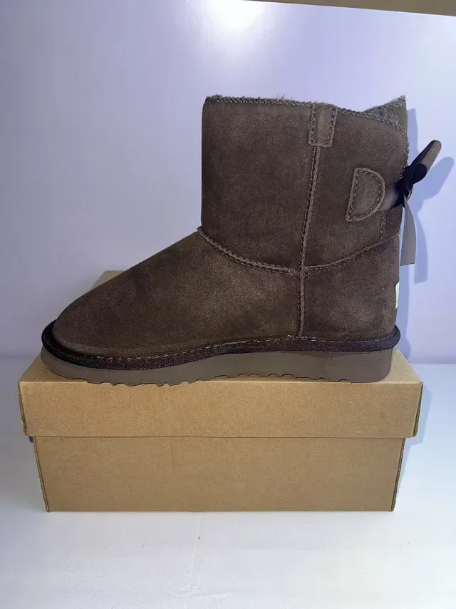 UGG Brown Beige Suede Upper Shearling Lining Snow Boots 4